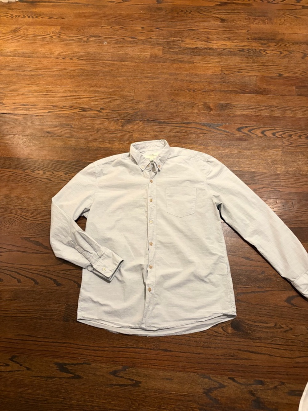 Men's Casual Light Blue Button-Down Shirt with Chest Pocket